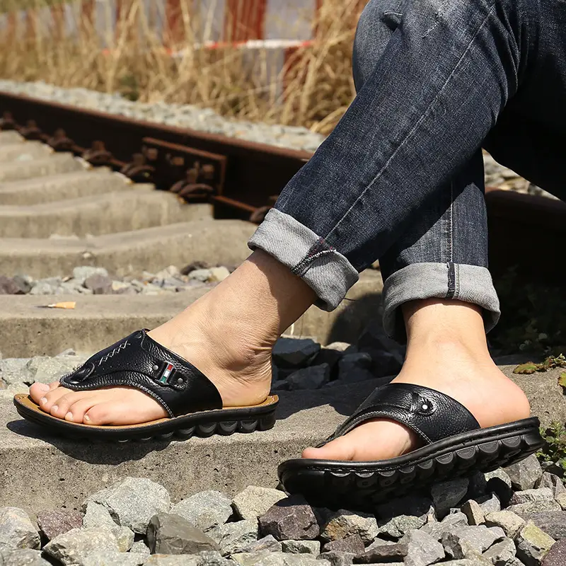 New Summer Leather Sandals Non-Slip Tide Sippers Casual Beach Shoes
