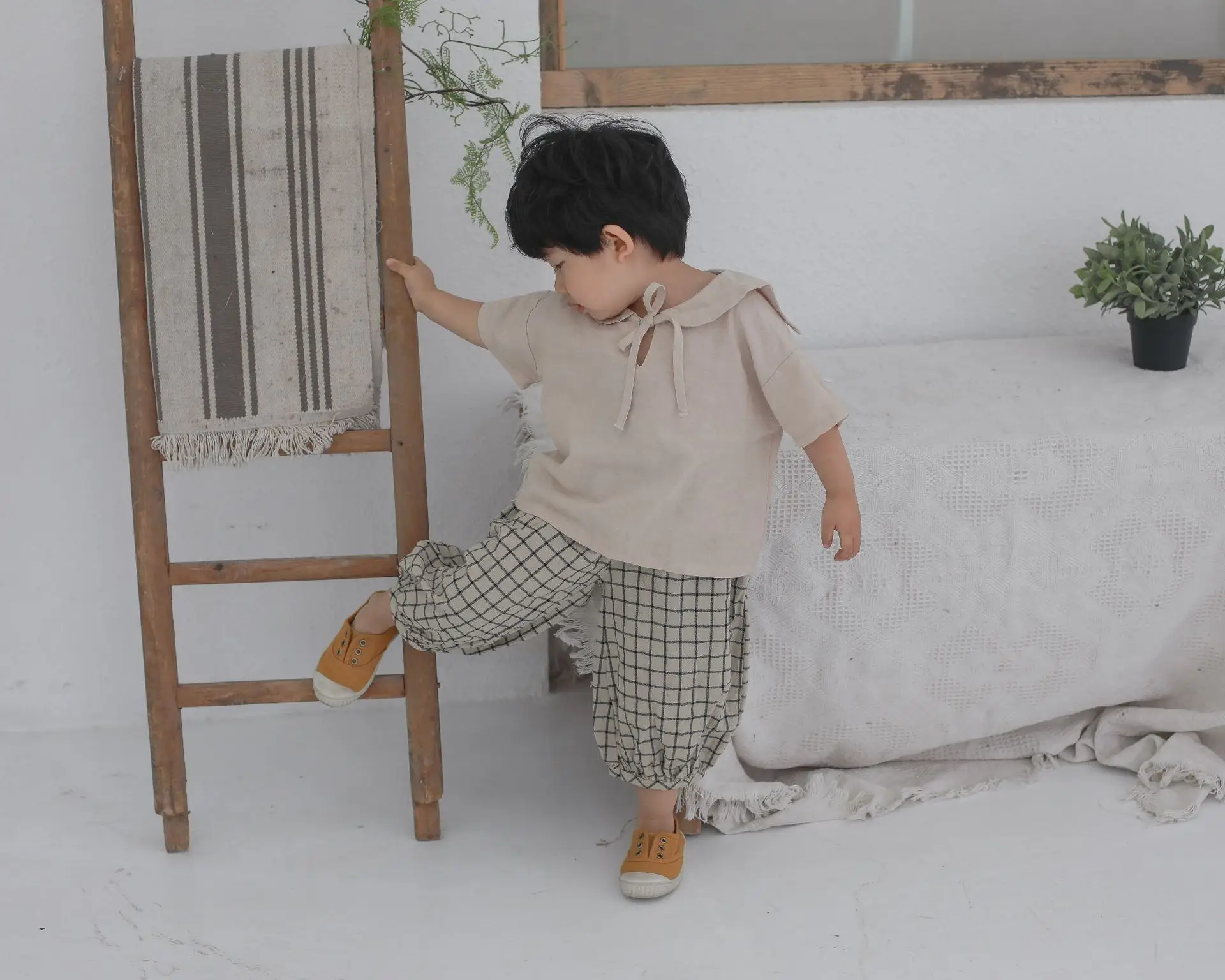 2026 Spring Boys Cotton Linen T-Shirt Brown Beige — feature 17