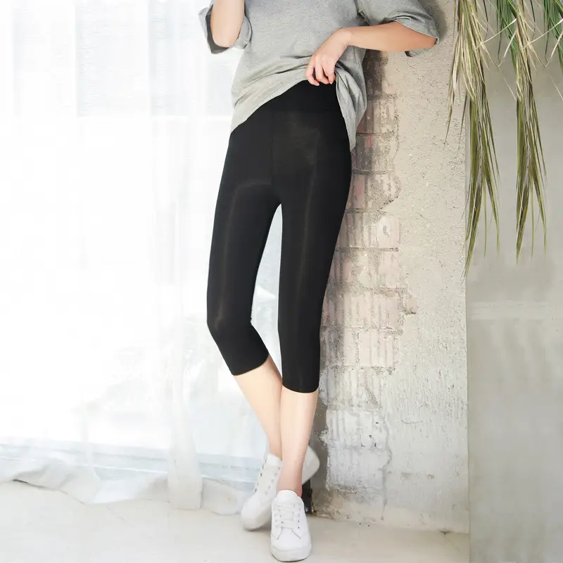 Women's Black Yoga Pants Capri Length Large Size - Image 7