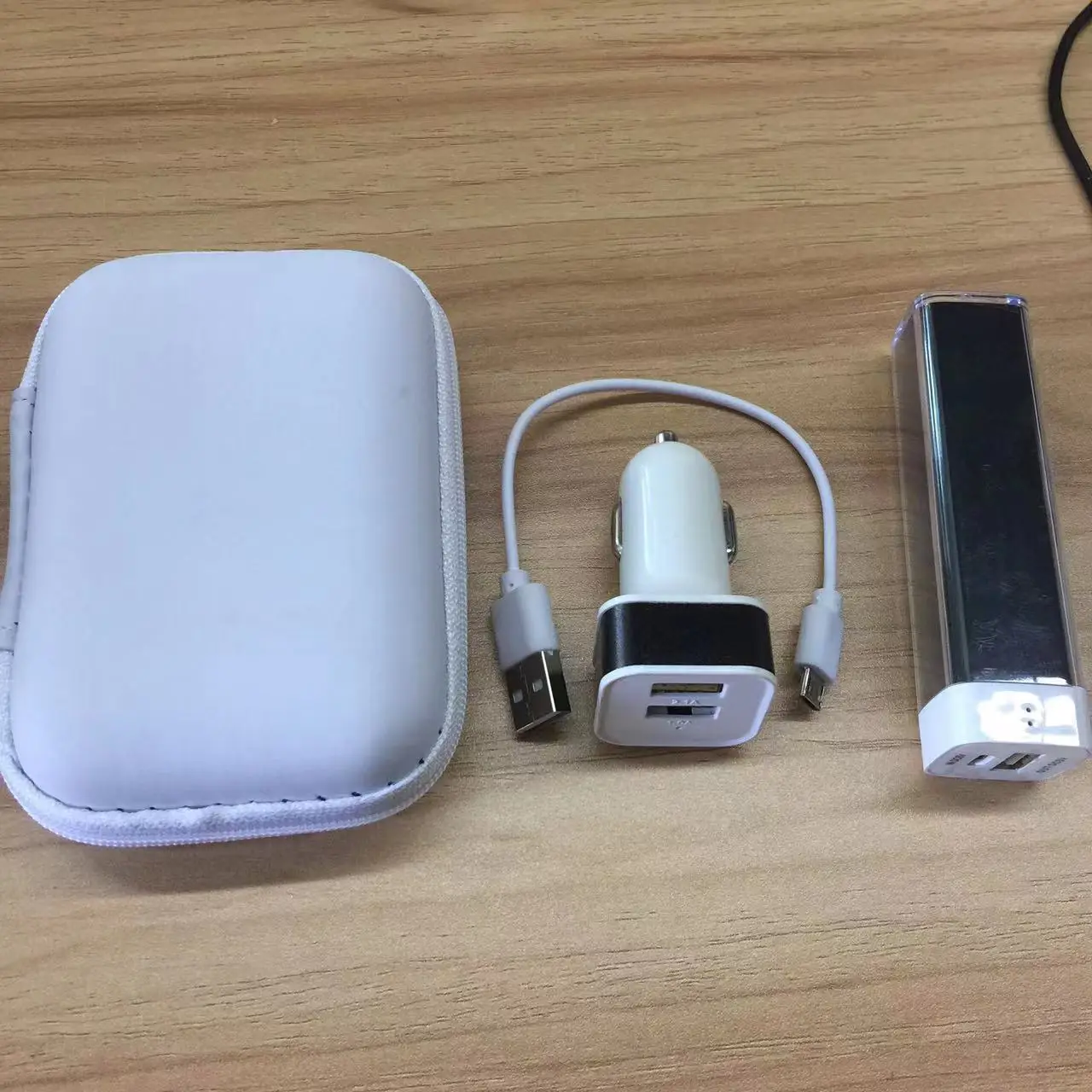 3-in-1 Mobile Charger & Wall Cable Set Red - Image 3