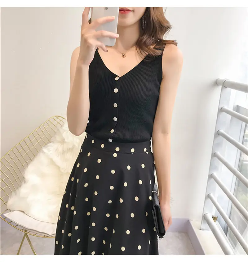 Button Knitted V-Neck Sleeveless Vest Women - Image 3