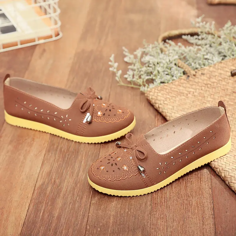 Women's Old Beijing Cloth Shoes Women's Breathable Leather Breathable Shallow Mum Shoes for the Elderly with Soft Sole Casual Non-slip Slip-on - Image 5