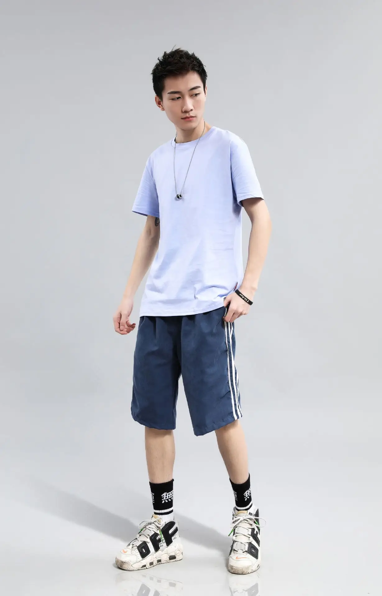 Light Blue Wash Cotton Round Neck T-Shirt for Men Women — feature 13