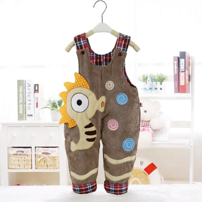 Baby Green Cotton Sling Pants Set with Cute Embroidery - Image 9
