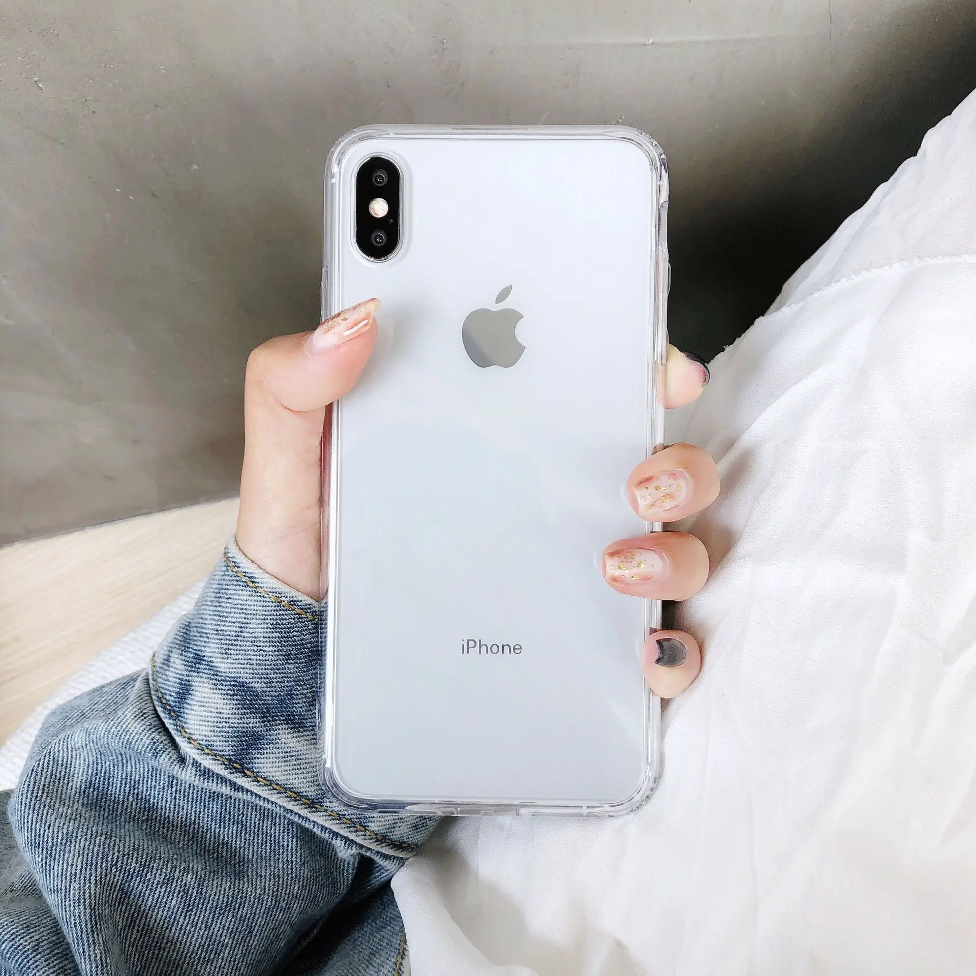 Transparent iPhone 17 Pro Max Anti-Drop Acrylic Case — feature 26