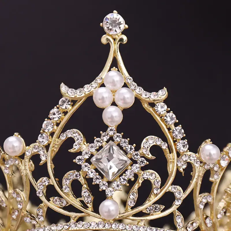 Baroque Bridal Crown with Square Diamond & Pearl Accents — feature 4