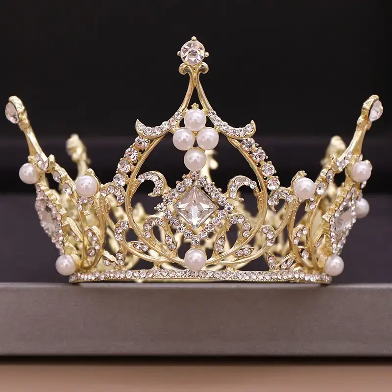 Baroque Bridal Crown with Square Diamond & Pearl Accents — feature 5
