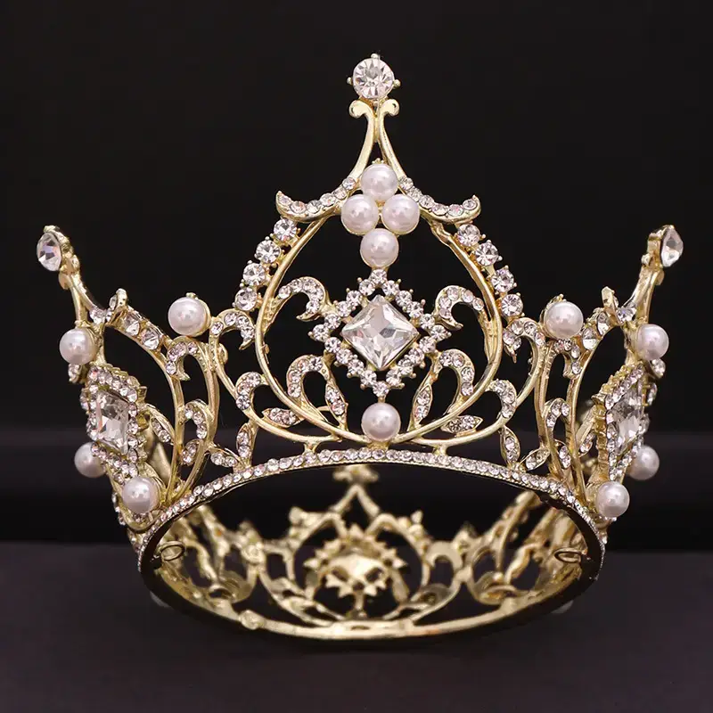 Baroque Bridal Crown with Square Diamond & Pearl Accents — feature 7