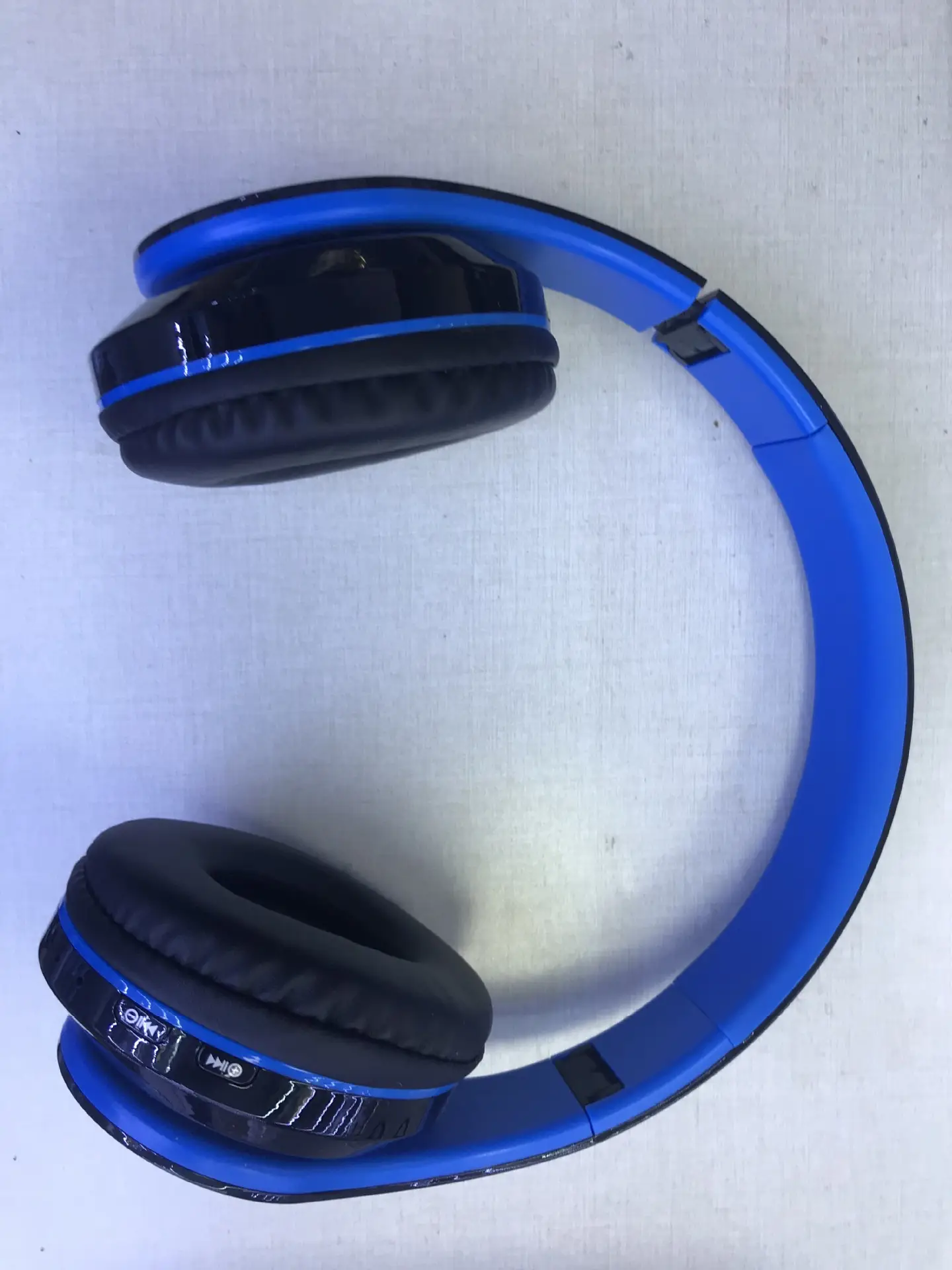 Blue Bluetooth Headset with RGB Light & Heavy Bass - Image 5