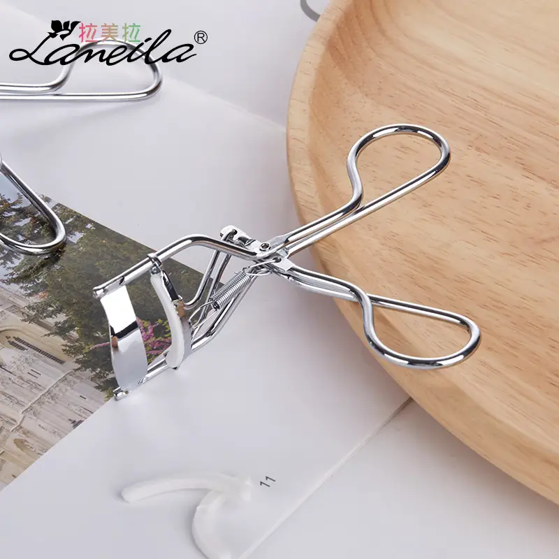 Lamila Stainless Steel Eyelash Curler 549 - Image 4