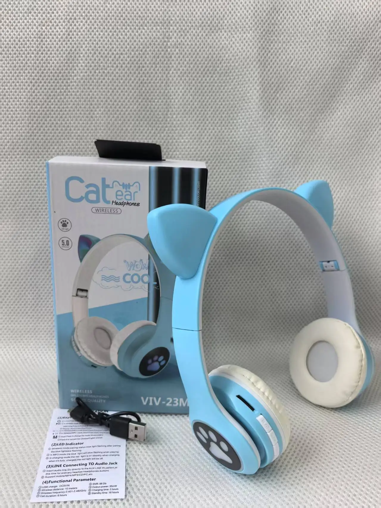 Luminous Cat Ears Bluetooth Headset with Paw Print Design — feature 4