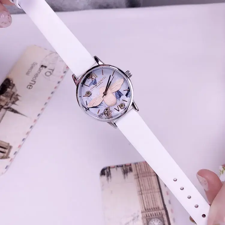Women's Bee Design Watch White Shell Light Luxury - Image 9