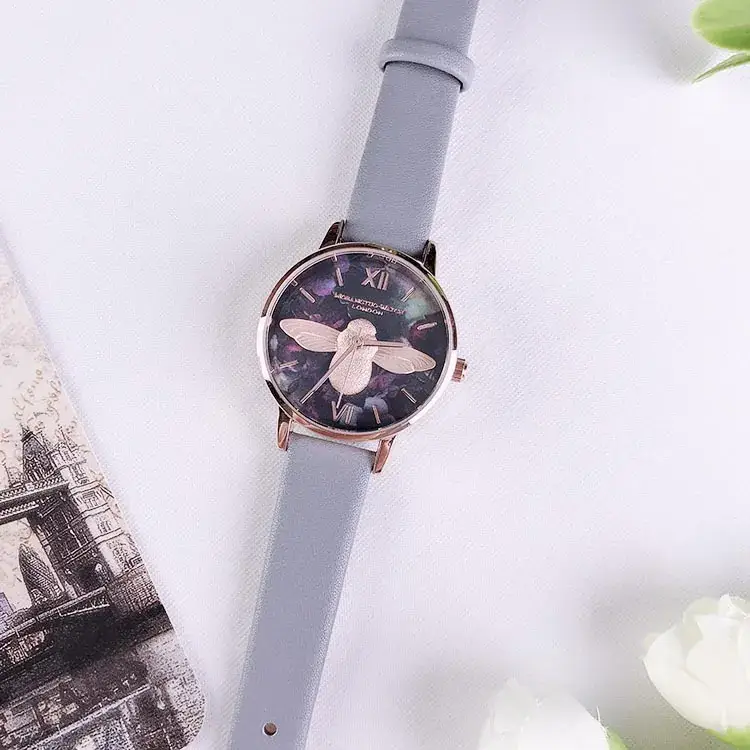 Women's Bee Design Gold Shell Quartz Watch - Image 4