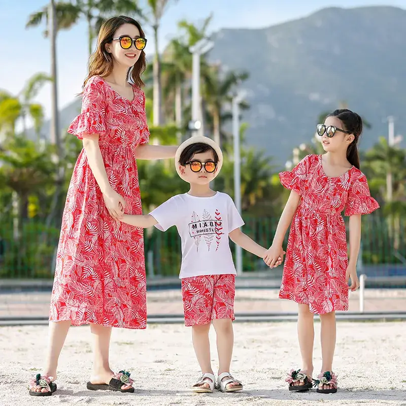 2022 New Summer Family Beach Suit Red Floral 3-4Pcs - Image 4