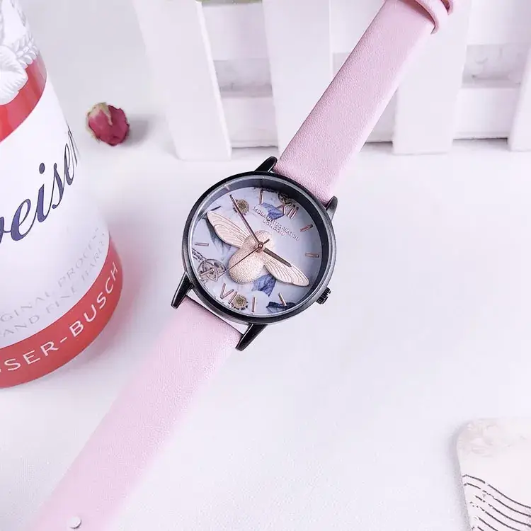 Women's Bee Design Quartz Watch Black Shell White Surface - Image 5