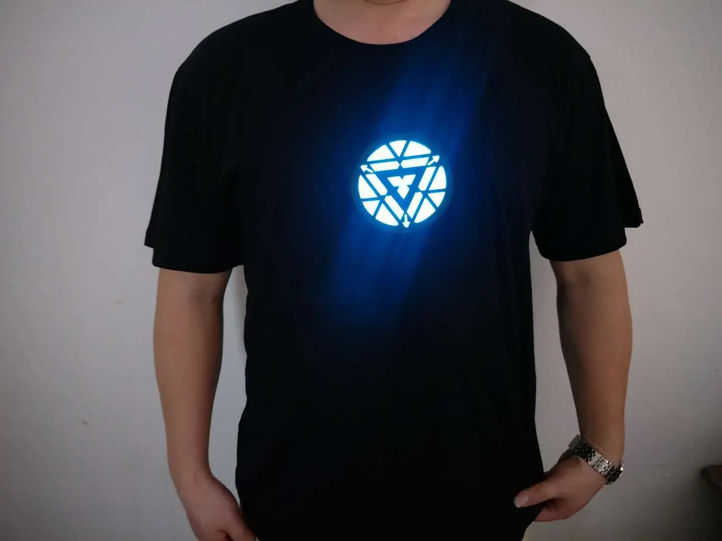 Marvel Iron Man Reactor T-Shirt LED Luminous Student Battle - Image 3