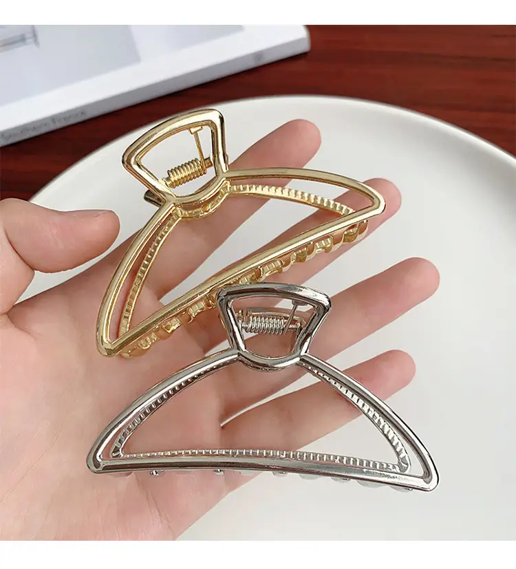 Gold Metal Hairpin Clip Medium Size Geometric Semicircle — feature 11