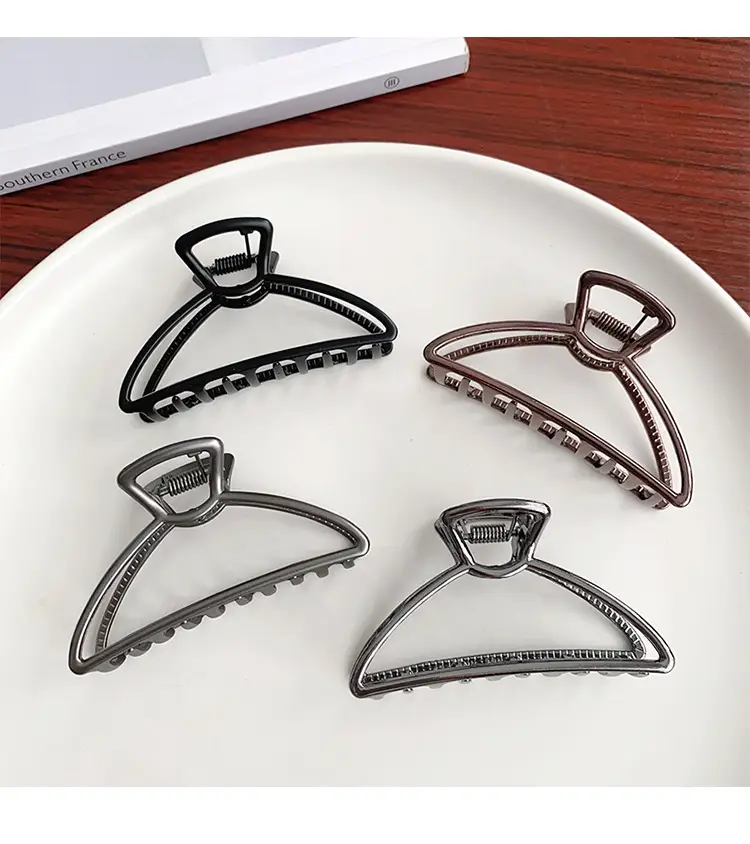 Gold Metal Hairpin Clip Medium Size Geometric Semicircle — feature 9