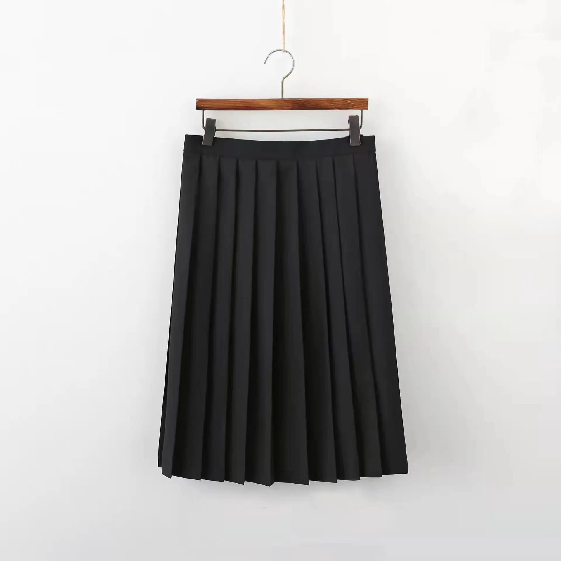 Black Fluffy Pleated Skirt for Women