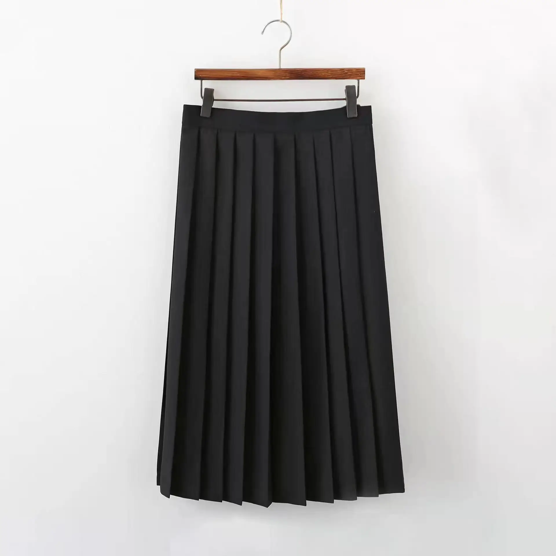 Black Fluffy Pleated Skirt for Women
