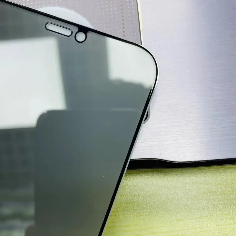 Anti-Peeping Tempered Film for iPhone 17 16 13 — feature 7