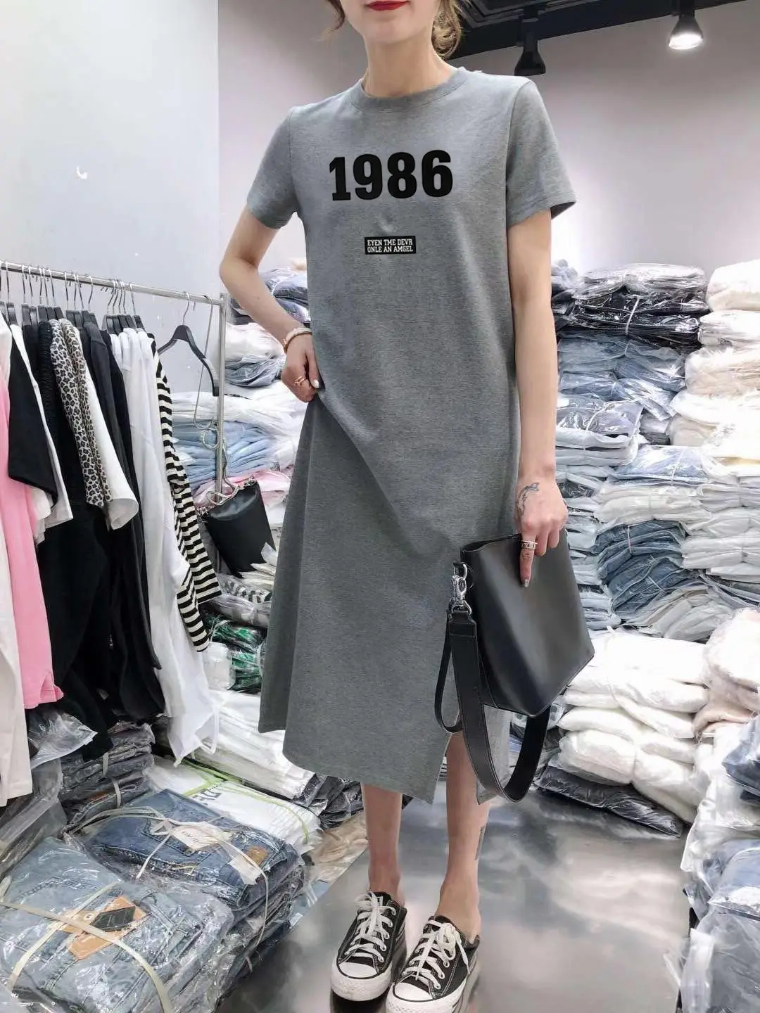 Women 1986 Printed Black Slit Skirt Mid Length — feature 4