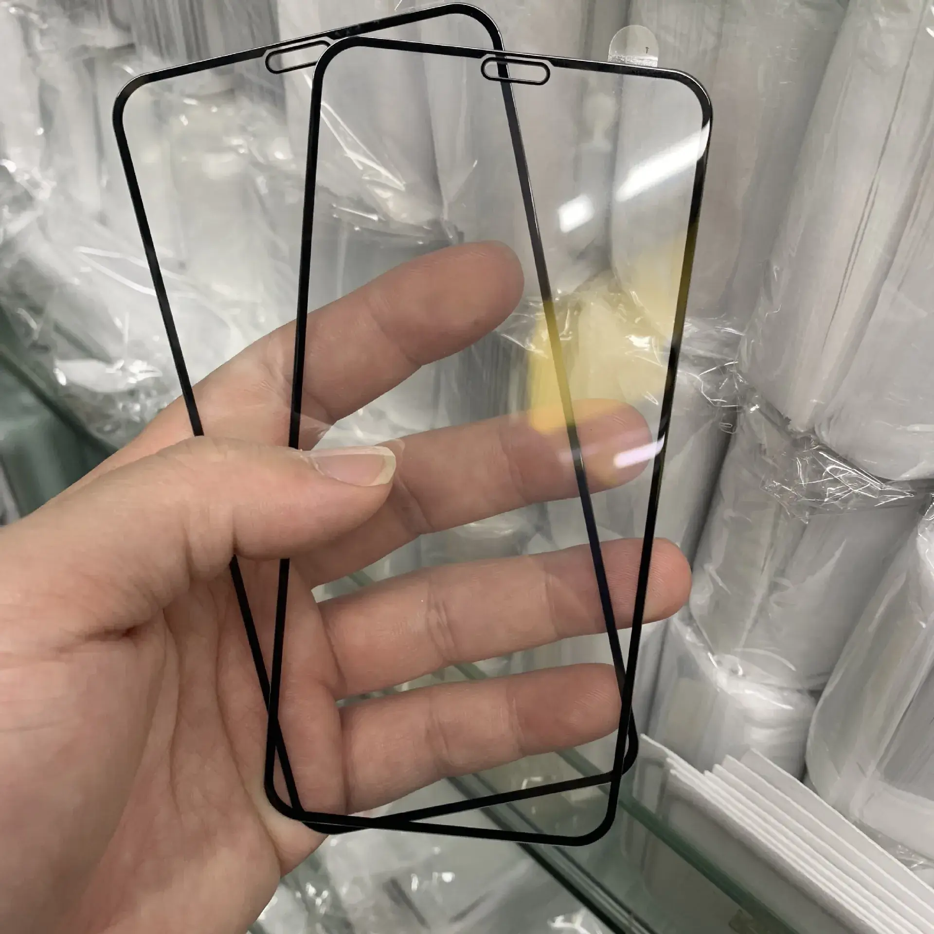 Apple 17 Pro Max Tempered Glass Screen Protector Full Screen — feature 20