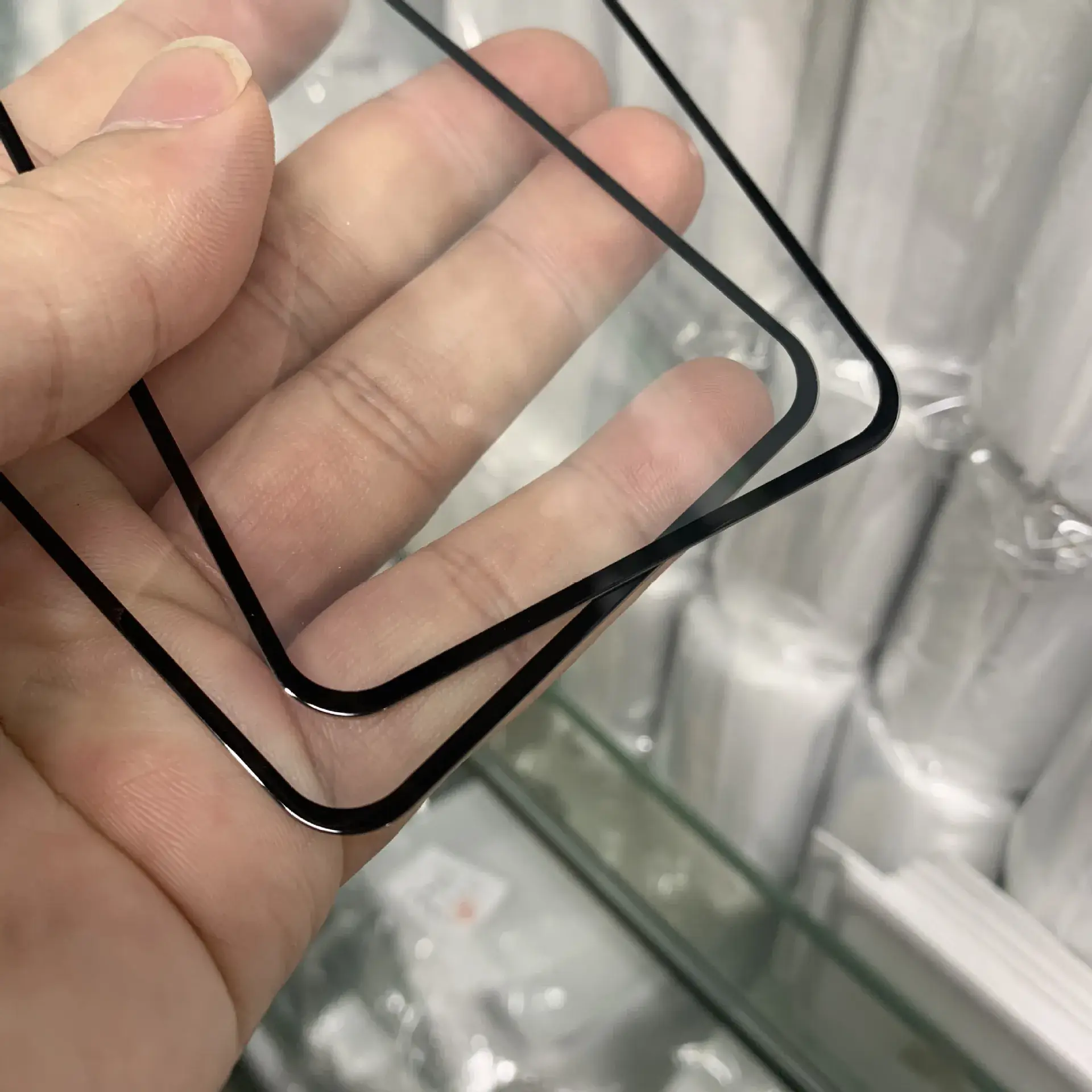 Apple 17 Pro Max Tempered Glass Screen Protector Full Screen — feature 21