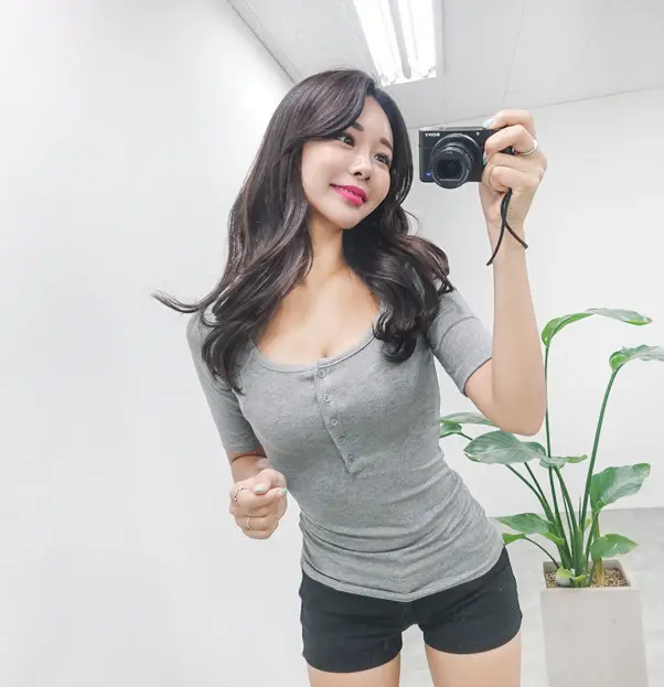 Women Grey Collar T-Shirt Slim Fit — feature 11