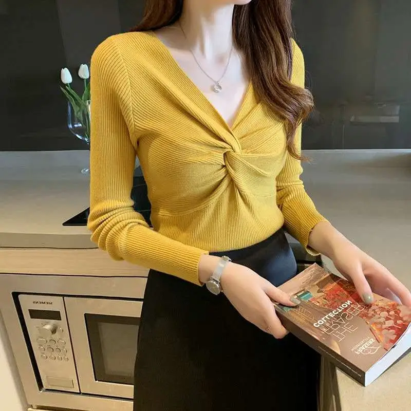 Long Sleeve V Neck Sweater Top for Women - Image 4