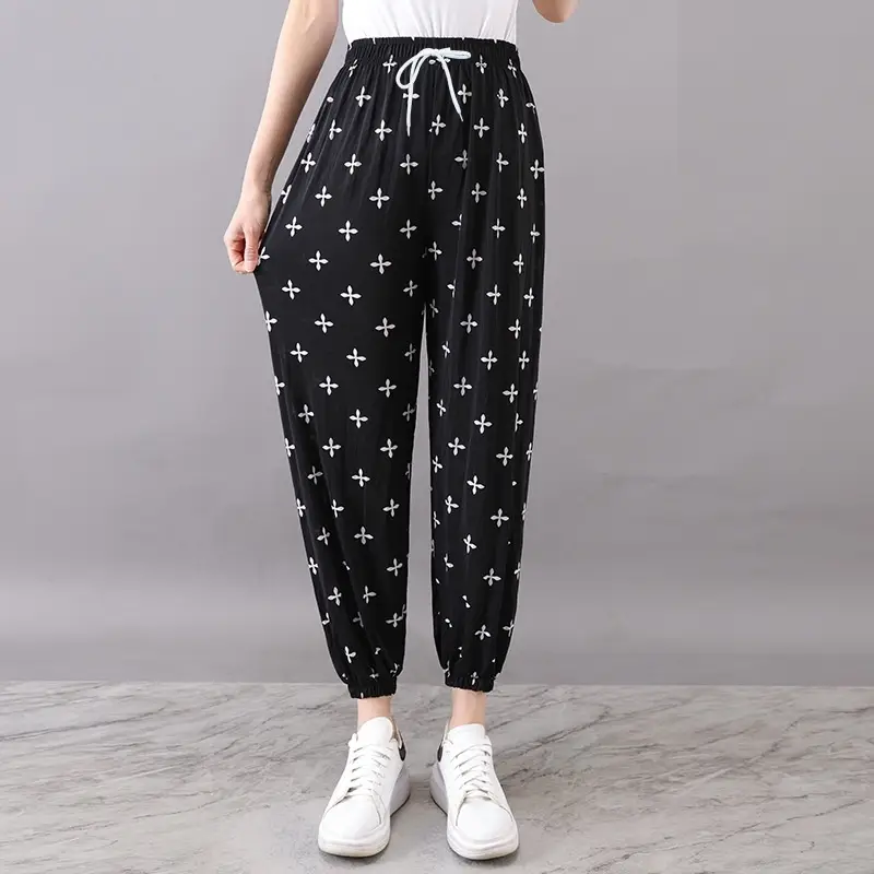 Women's Floral Print Casual Pants Black White - Image 4