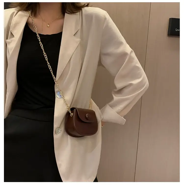White Shoulder Crossbody Bag with Chain Strap — feature 21
