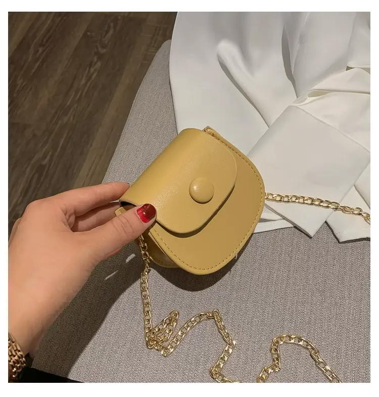 White Shoulder Crossbody Bag with Chain Strap — feature 26