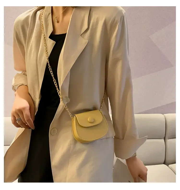 White Shoulder Crossbody Bag with Chain Strap — feature 30
