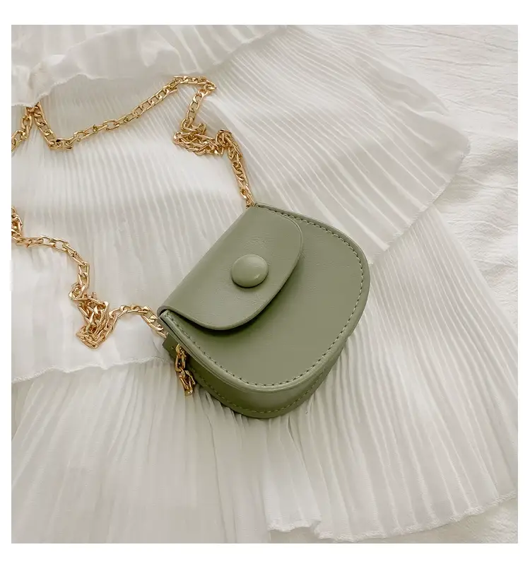 White Shoulder Crossbody Bag with Chain Strap — feature 41