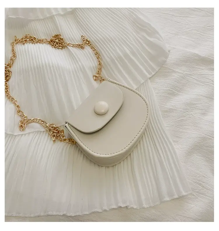 White Shoulder Crossbody Bag with Chain Strap — feature 42