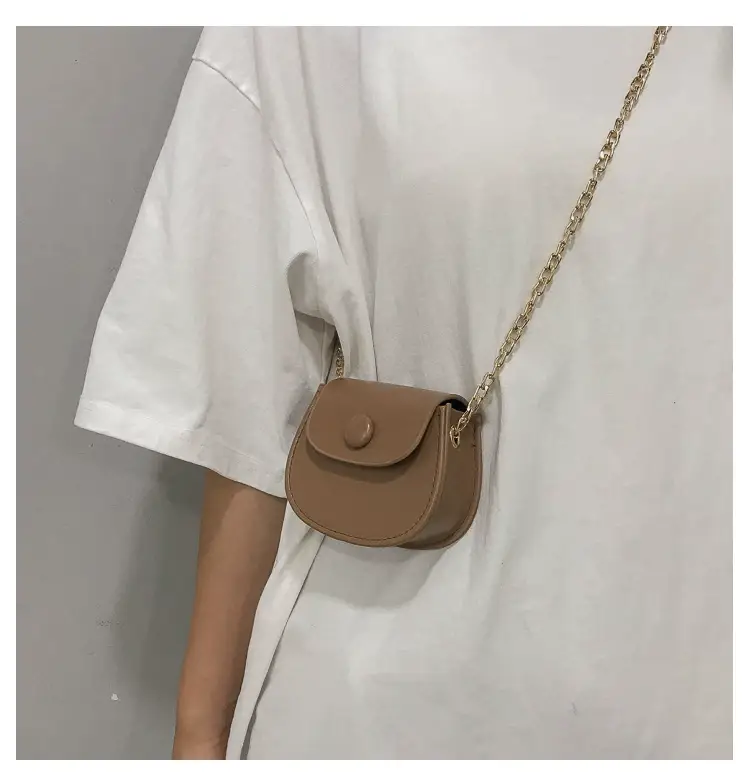 White Shoulder Crossbody Bag with Chain Strap — feature 51