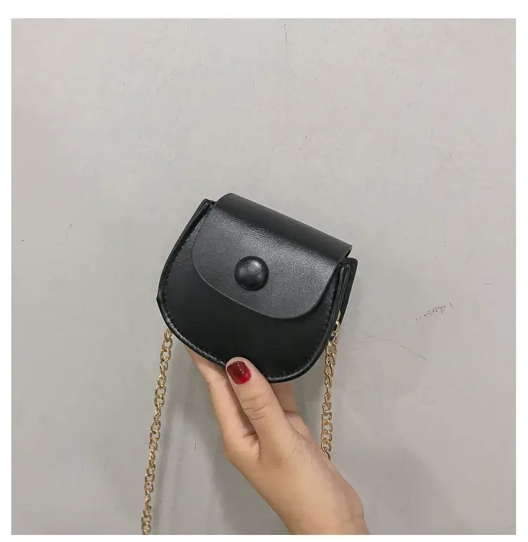 White Shoulder Crossbody Bag with Chain Strap — feature 52