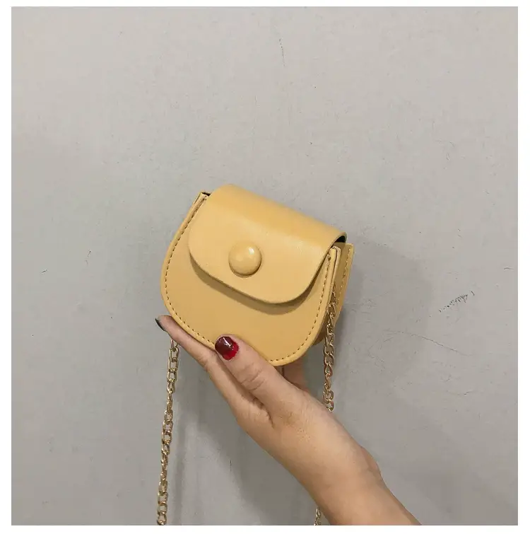 White Shoulder Crossbody Bag with Chain Strap — feature 55