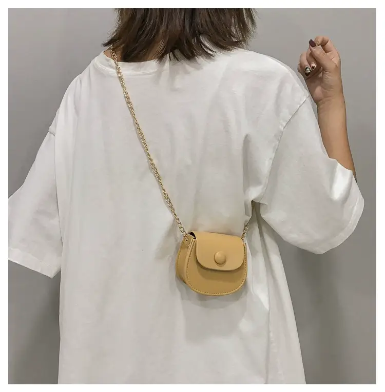 White Shoulder Crossbody Bag with Chain Strap — feature 56