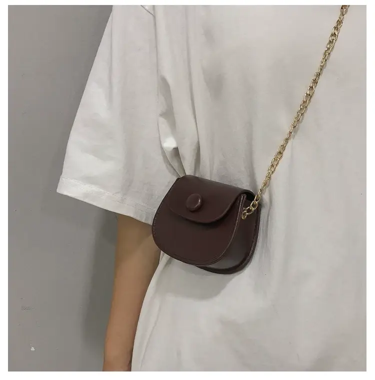 White Shoulder Crossbody Bag with Chain Strap — feature 59