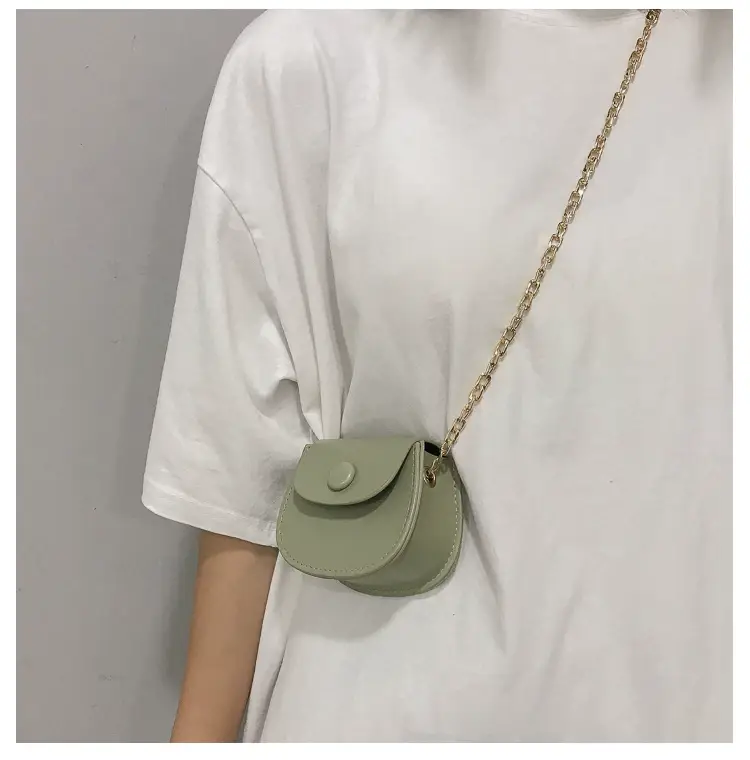 White Shoulder Crossbody Bag with Chain Strap — feature 63