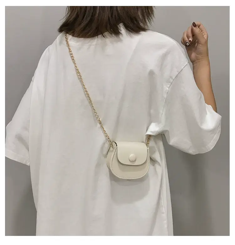 White Shoulder Crossbody Bag with Chain Strap — feature 65
