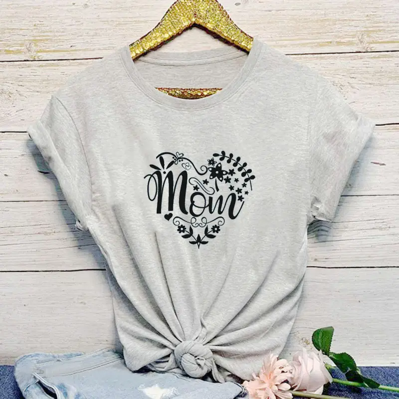 Mom Heart Design T-Shirt Grey Knotted - Image 3