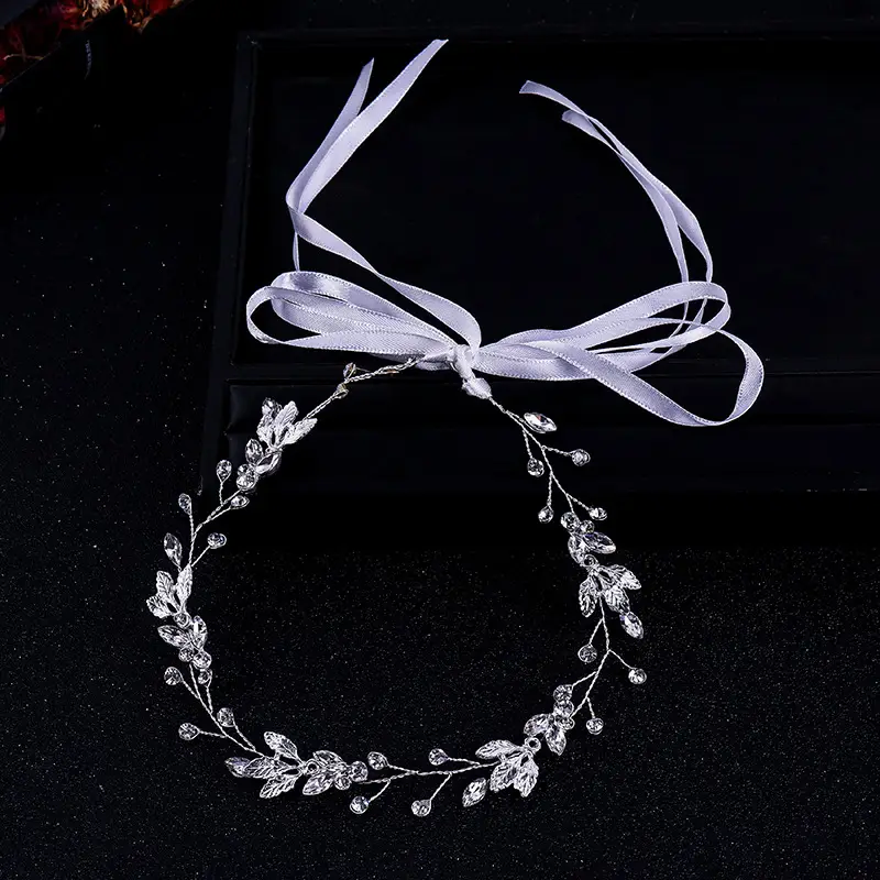 Tuan Ming Xin Niang Gold Leaf Rhinestone Hair Band for Bridal Wear - Image 4