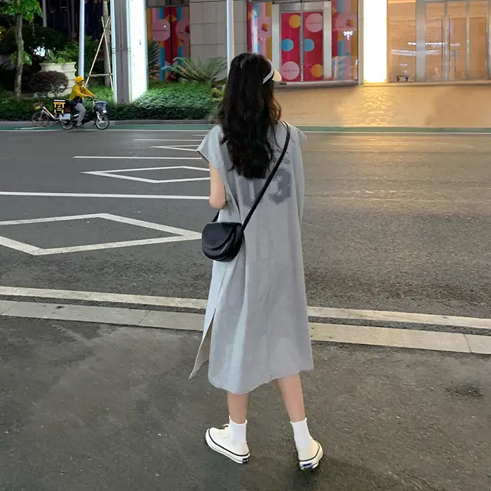 2025 New Korean Style Women's Vest T-Shirt Long Skirt Harajuku Style - Image 4
