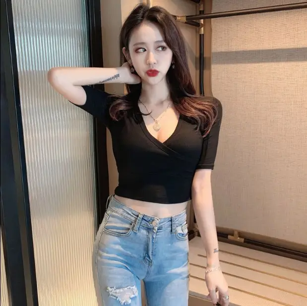 Women Pink V-neck Short Cotton Top Slim Fit Summer - Image 3