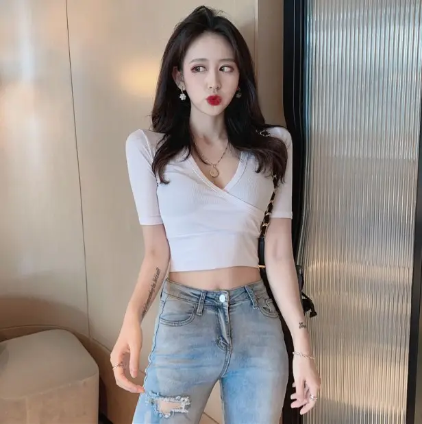 Women Pink V-neck Short Cotton Top Slim Fit Summer - Image 4