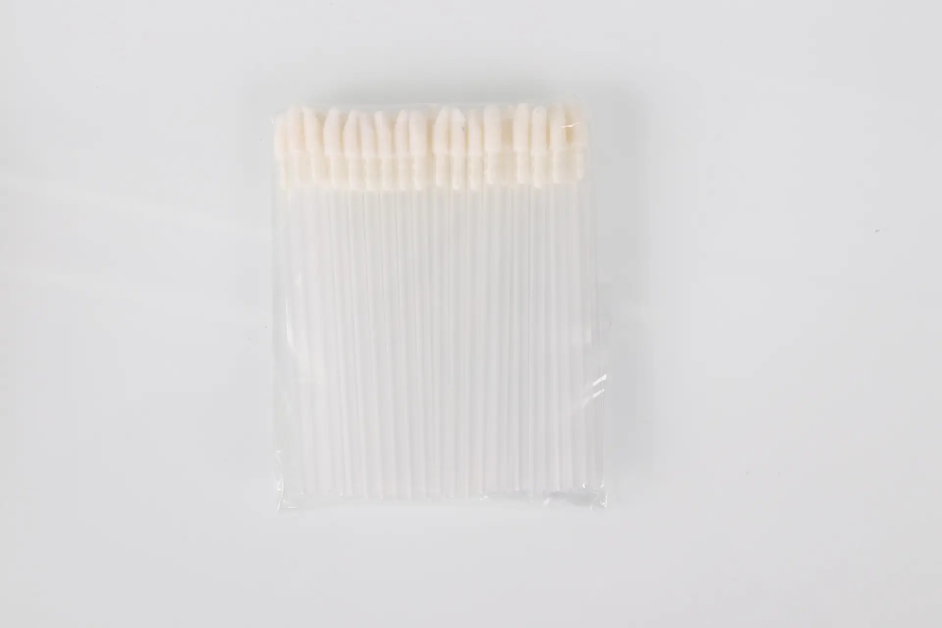 Portable Disposable Lip Brush for Makeup Application - Image 10