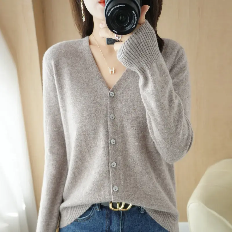 Black V-Neck Knitted Cardigan Women's Loose Base Layer - Image 21